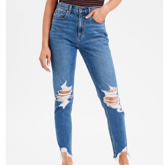 American Eagle Mom Jeans Busted Knee & Chewed Hem Jeans Size 6 - Picture 1 of 12